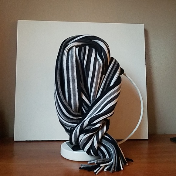 Scarf - Picture 1 of 1